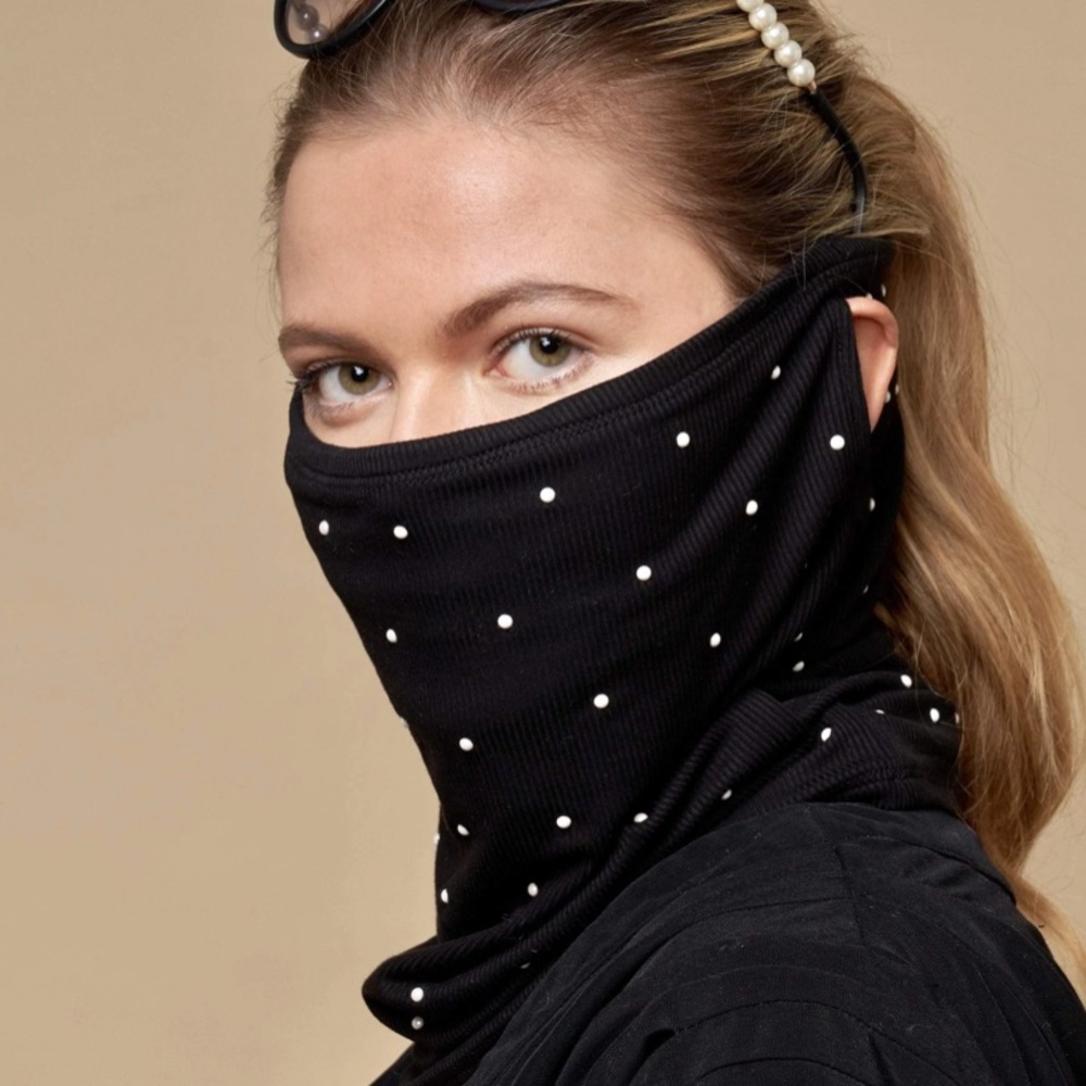 LELE SADOUGHI NWT JET SOFT STRETCH HEAT STAMPED PEARLS GAITER